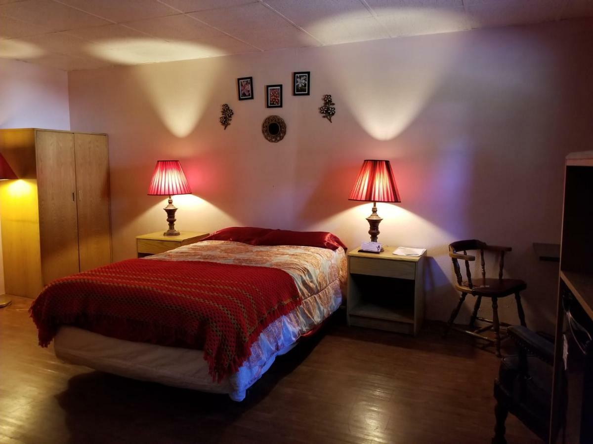 Pittsfield Motor Inn Εξωτερικό φωτογραφία