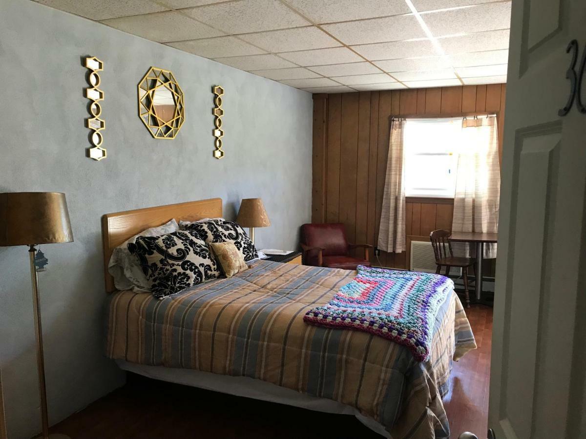 Pittsfield Motor Inn Εξωτερικό φωτογραφία